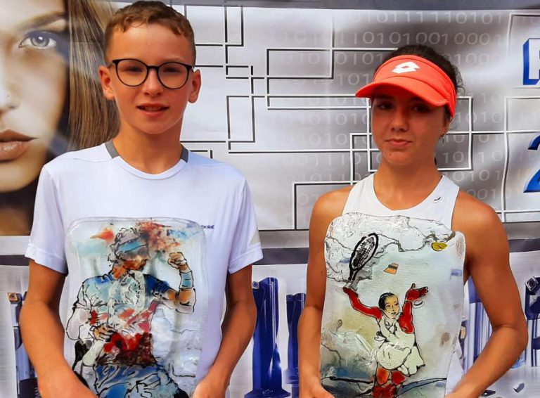 Tomasz Płocharczyk (TT Score Elbląg) i Wiktoria Nowicka (ŚCT Pszczyna).