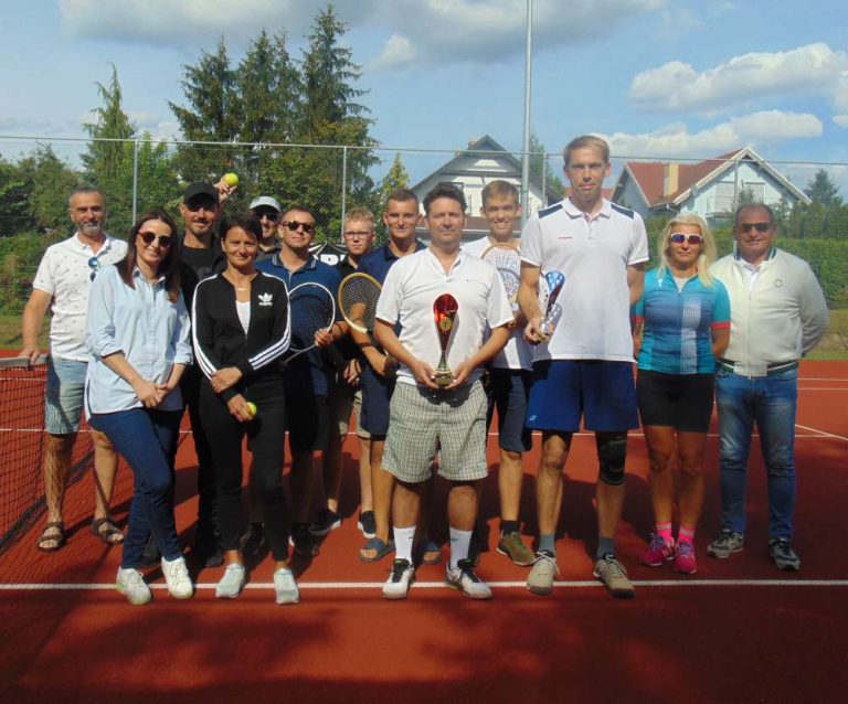 W rozegranym we wrześniu turnieju EM-BUD&DRE Open 2022, rywalizowało 26 osób.