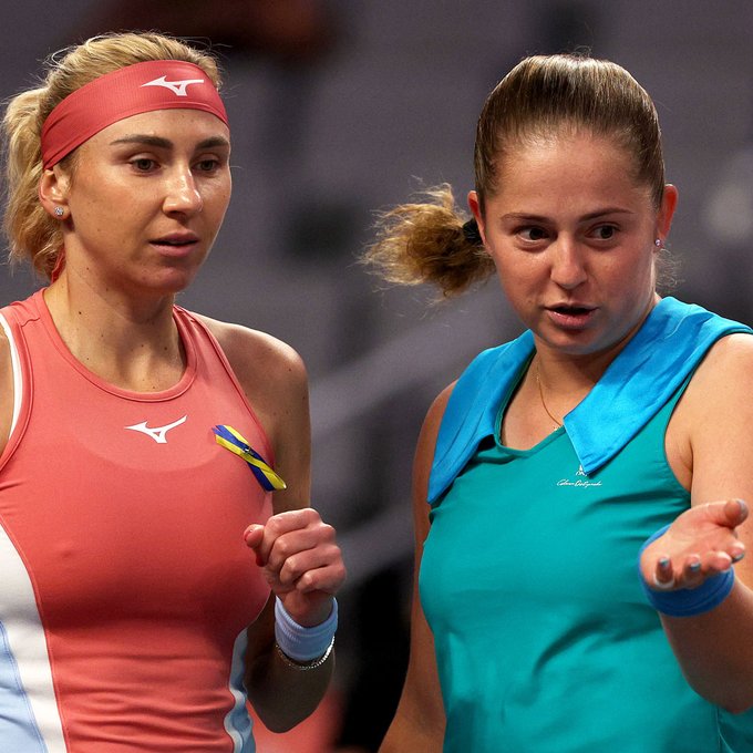 Ludmyła Kichenok i Jelena Ostapenko. Fot. WTA Finals 2022