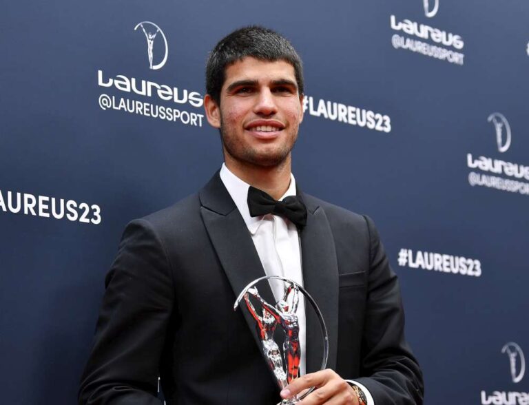 Carlos Alcaraz podczas gali w Paryżu odebrał nagrodę akademii Laureusa, jako laureat w kategorii „Odkrycie roku”. Fot. ATP/Gala Laureus