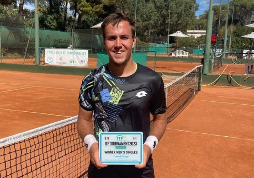 Triumf w Santa Margherita di Pula we Włoszech to ósmy w karierze wygrany turniej ITF w grze pojedynczej Daniela Michalskiego. Fot. Archiwum Daniel Michalski