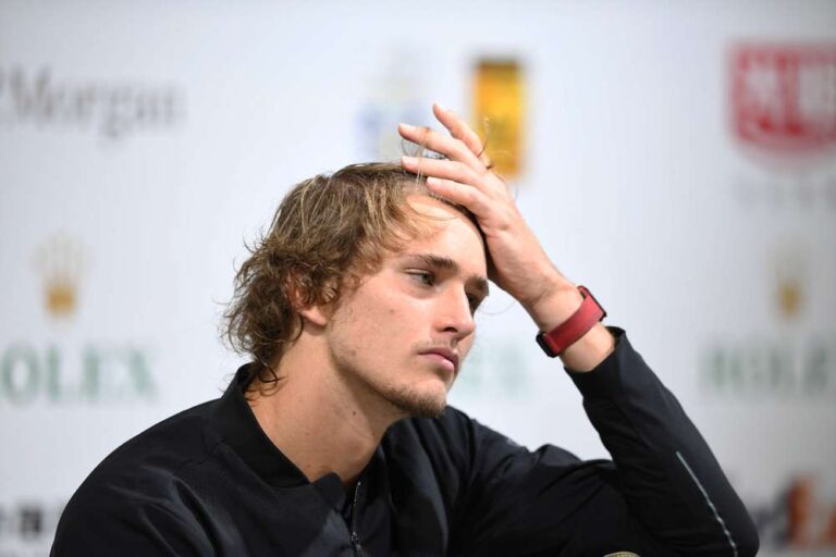 Alexander Zverev ma nad czym rozmyślać. Przeciwko tenisiście toczy się śledztwo, w którym zarzuca się mu bycie „damskim bokserem”... Fot. www.depositphotos.com
