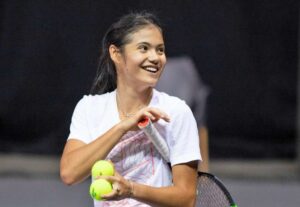 Emma Raducanu jako 18-latka i pierwsza w historii kwalifikantka wygrała turniej wielkoszlemowy – US Open 2021. Fot. www.depositphotos.com