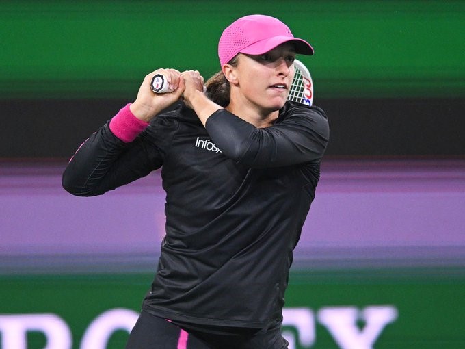 Iga Świątek pokonała Elise Mertnes. Fot. BNP Paribas Open 2024/WTA Tour