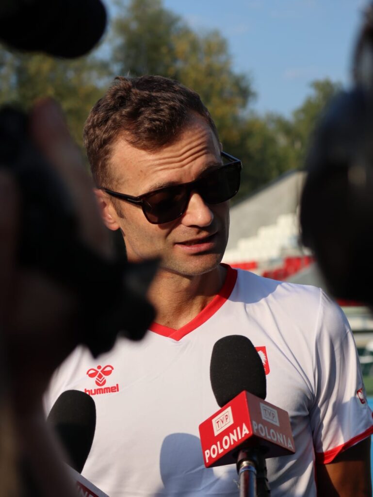 - Tenis wciąż jest sportem elitarnym i przejście z okresu juniorskiego do seniorskiego wymaga dużych nakładów pieniędzy i dla polskich tenisistek i tenisistów turniej tak wysokiej rangi niemal „pod nosem” jest znakomitą okazją, by przyjechać tu z rodziną, trenerami, z całym wsparciem i zdobywać ważne punkty do rankingu - mówił Mariusz Fyrstenberg. Fot. Olga Pietrzak