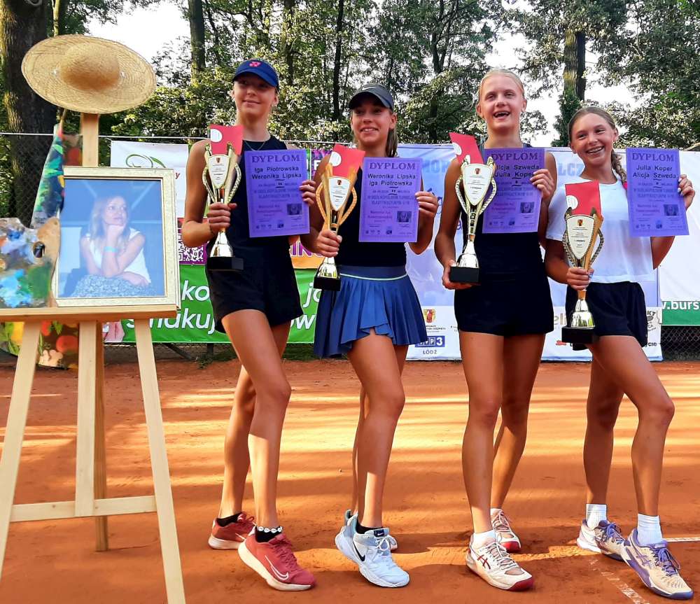 Finalistki gry podwójnej. Fot. Memoriał A. Kowalczewskiej