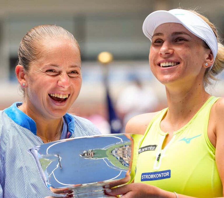 Lyudmyla Kichenok /Jelena Ostatenko zdobyła tytuł mistrzowski w grze podwójnej kobiet