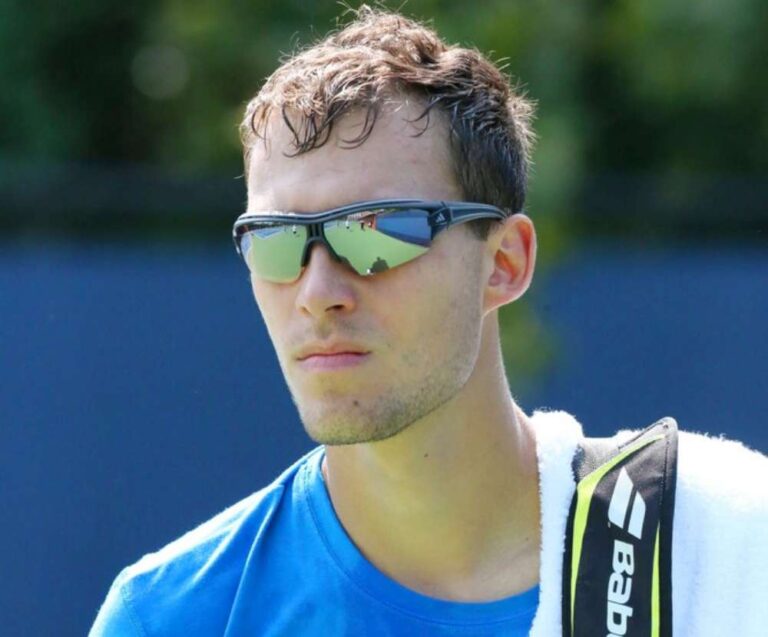 Jerzy Janowicz zapisał się w historii polskiego tenisa jako jeden z najlepszych singlistów i pierwszy polski półfinalista wielkoszlemowy w grze pojedynczej. Fot. www.depositphotos.com