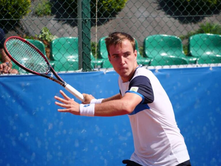 Daniel Michalski awansował do ćwierćfinału gry pojedynczej challengera ATP 75 Nonthaburi 2 w Tajlandii, w którym jego rywalem będzie Chińczyk Cui Jie. Fot. Archiwum Polski Związek Tenisowy