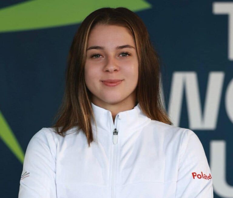 Mecz Mai Chwalińskiej z powodu opadów deszczu w Melbourne został przełożony na poniedziałek. Fot. ITF/Billie Jean King Cup