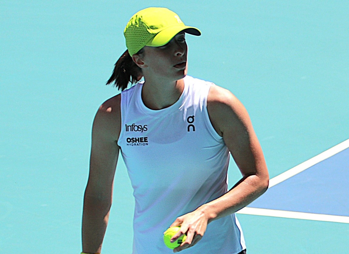 Iga Świątek przegrała w dwóch setach z 19-letnia Filipinką Alexandrą Ealą w ćwierćfinale turnieju Miami Open 2025. Fot. David Kozubek/Tenis Photo