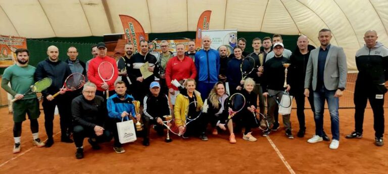 Uczestnicy inauguracyjnej edycji Piotrkowskiej Lidze Tenisa OSiR Challenger Tour w sezonie 2024/2025. Fot. Piotrkowska Liga Tenisa OSiR Challenger Tour