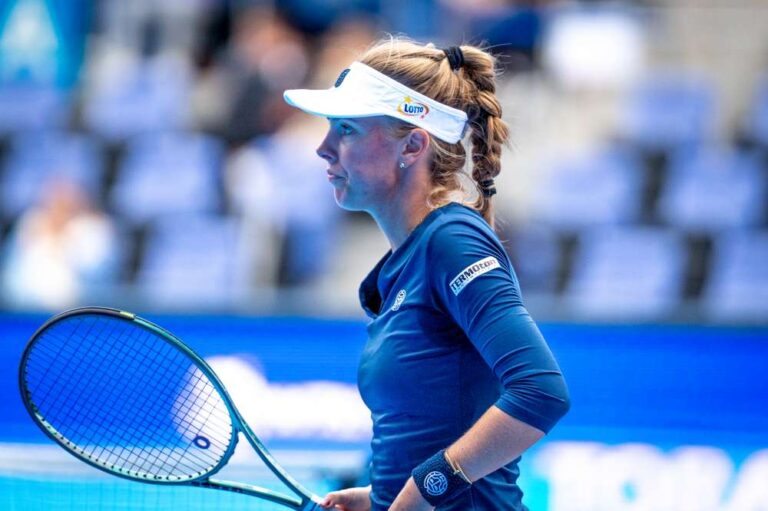 W pierwszej rundzie turnieju w Londynie (Queen's Club) Magdalena Fręch przegrała z rosyjską tenisistką Dianą Shnaider. Fot. Tomasz Barański