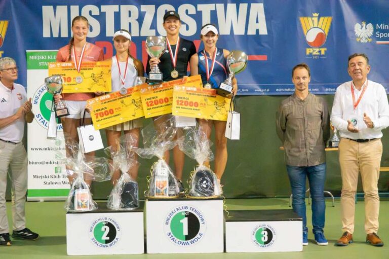 Dwa czołowe kobiece duety LOTTO 99. Narodowych Mistrzostw Polski z przedstawicielami Polskiego związku Tenisowego. Fot. Oliwia Krawiec