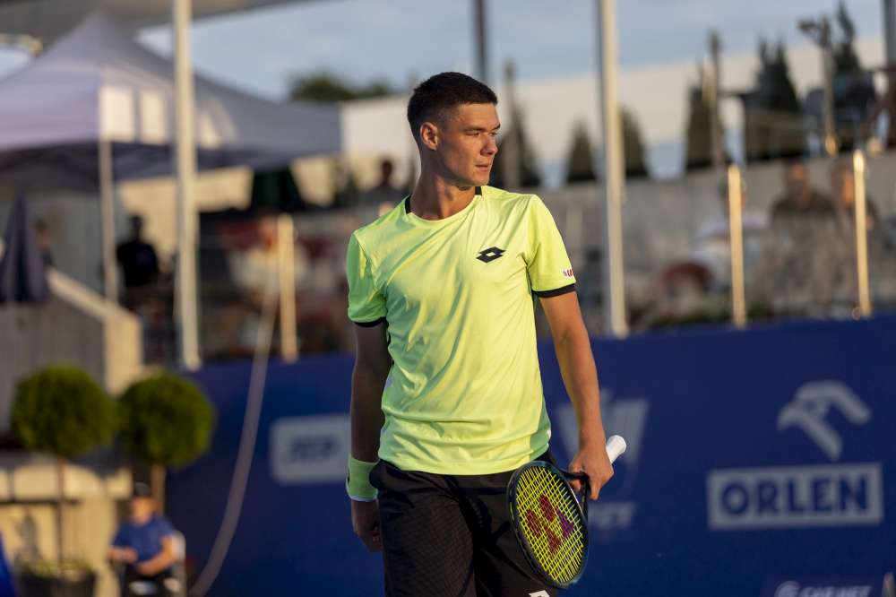 - Jesienią planuję polecieć na kilka turniejów do Azji, choć jeszcze nie wiem dokładnie czy zacznę już od ATP 250, który jest od razu po Pucharze Davisa - mówi Kamil Majchrzak. Fot. Kozerki Open 2022