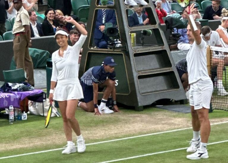 Hsieh Su-wei i Jan Zieliński udanie zaczęli obronę tytułu w mikście. Fot. Wimbledon 2024