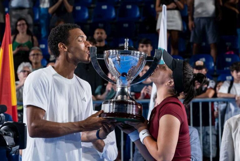 Bianca Andreescu i Felix Auger-Aliassime triumfowali w 33. edycji Pucharu Hompana, który w tym roku rozegrany został we włoskim Bari. Fot. Hopman Cup 2025