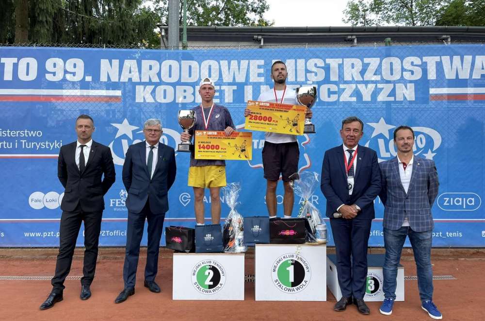 Mistrzem Polski w grze pojedynczej mężczyzn został Karol Filar, który w meczu o tytuł pokonał Doriana Juszczaka. Fot. Oliwia Krawiec