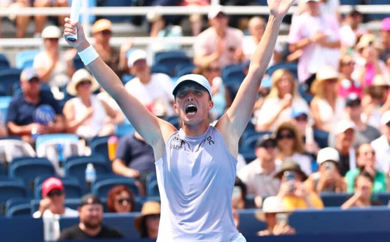 Iga Świątek, triumfatorka US Open 2022 w grze pojedynczej kobiet, odpadła w ćwierćfinale – bronić będzie 390 punktów rankingowych