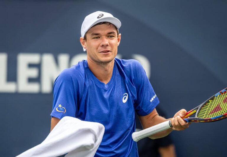 wychodziłem na ten mecz z nastawieniem, że chcę zrobić część rzeczy inaczej, trochę zagrać też parę razy wbrew sobie i inaczej konstruować akcje – mówi Kamil Majchrzak. Fot. Tomasz Barański