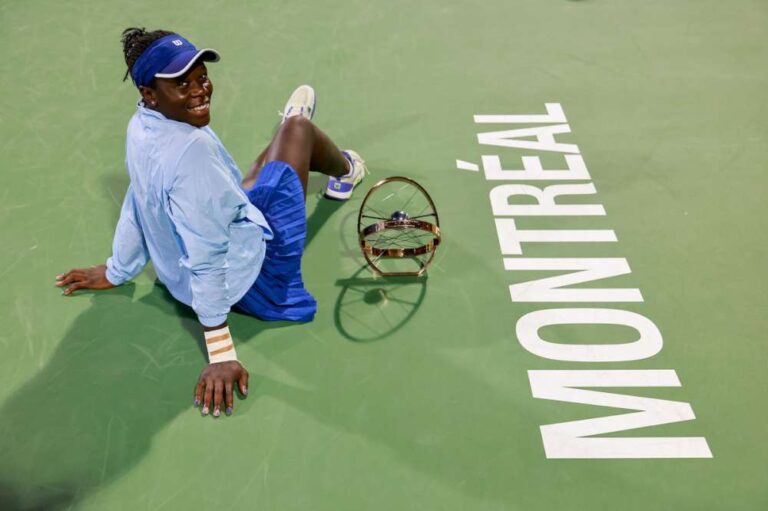 Kanadyjka Victoria Mboko sięgnęła po tytuł w turnieju WTA 1000 Canadian Open w Montrealu. 19-latka pokonała Japonkę Naomi Osakę. Fot. WTA/Canadian Open 2025 Omnium Banque Nationale