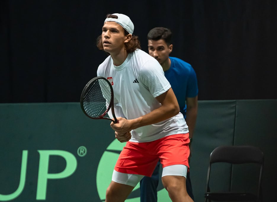 Tomasz Berkieta (WKT Mera Warszawa) przegrał 6:7 (9-11), 4:6, po zaciętej blisko dwugodzinnej walce, z 34. w rankingu ATP Cameronem Norrie, który był już numerem osiem na świecie.