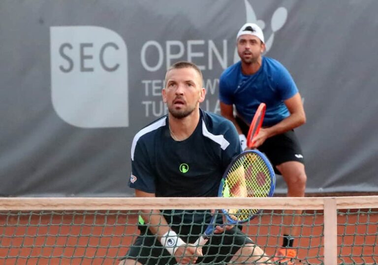Szymon Walków, który w tym roku stworzył duet z doświadczonym Hiszpanem Inigo Cervantesem, walczył o półfinał z brazylijsko-boliwijską parą Orlando Luz/Federico Zeballos.