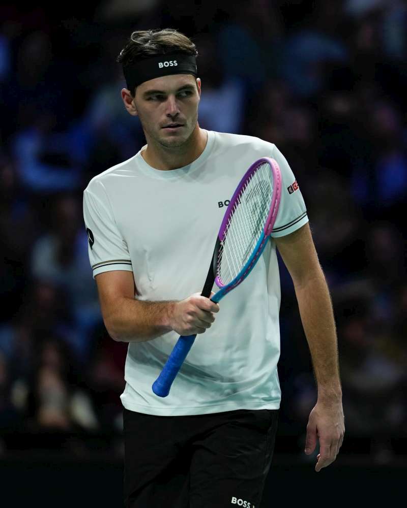 Amerykanin Taylor Fritz zwyciężył Australijczyka Aleksandara Vukicia. Fot. Rolex Paris Masters 2025/ATP Tour