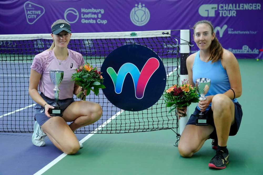 Martyna Kubka (LOTTO PZT Team/WKT Mera Warszawa) odniosła 27. deblowe zwycięstwo w karierze, a trzecie w tym sezonie, wygrywając razem z Greczynką Sapfo Sakellaridi w sobotę w halowym turnieju rangi ITF W75 w Hamburgu. Fot. Archiwum prywatne M. Kubka