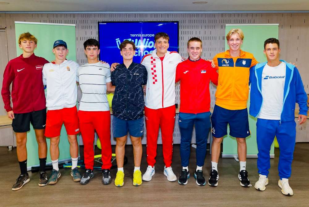 Uczestnicy i uczestniczki turnieju Tennis Europe Junior Masters do lat 16. Fot. 2xTennis Europe