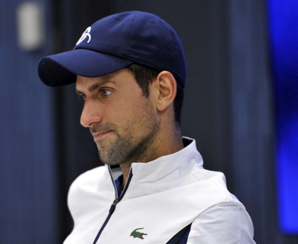 Novak Djoković po tym jak w Atenach świętował zdobycie 101. w karierze tytułu mistrzowskiego w imprezie głównego cyklu ATP Tour poinformował o wycofaniu się z Nitto ATP Finals w Turynie. Fot. www.depositphotos.com