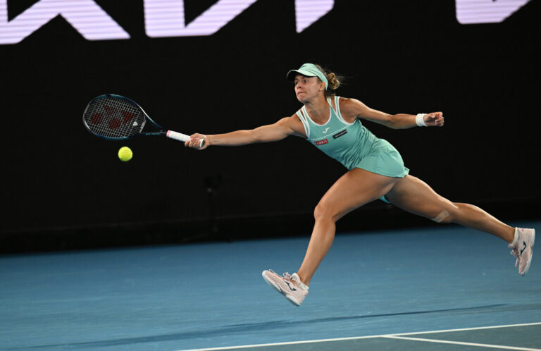 Sobotnia porażka oznacza dla Magdy Linette koniec udziału w wielkoszlemowym Australian Open 2026. Fot. ITF