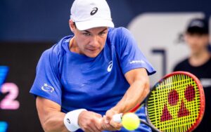 Kamil Majchrzak awansował jest coraz bliżej debiutu w TOP 50 światowego rankingu tenisistów. Fot. Tomasz Barański