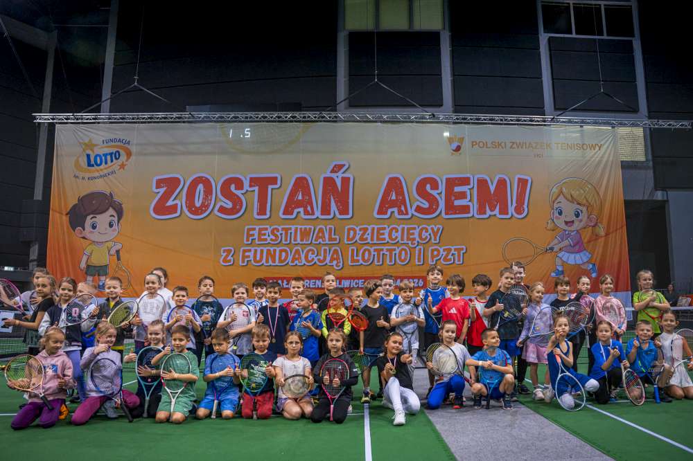 Uczestnicy Festiwalu Dziecięcego „Zostań Asem”. Fot. Michał Jędrzejewski