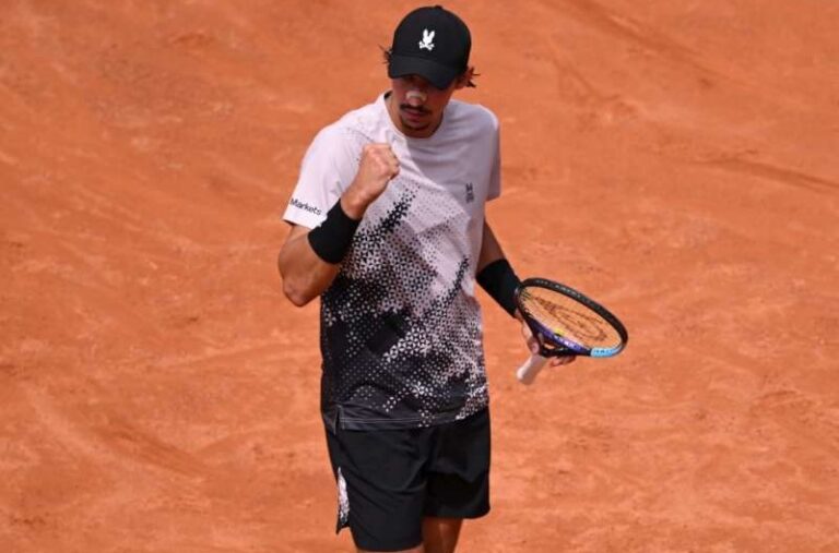 Australijczyk Alexei Popyrin pokonał w pierwszej rundzie Włocha Matteo Berrettiniego. Fot. Internazionali BNL d'Italia 2026/ATP Tour