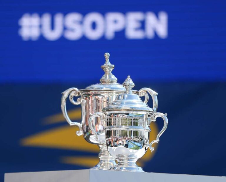 Trofea z rywalizacji kobiet i mężczyzn wielkoszlemowego US Open. Fot. www.depositphotos.com
