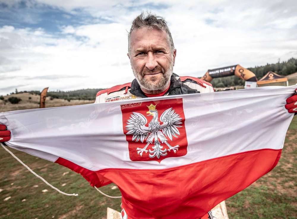Jest legendą polskiego motorsportu, przedsiębiorcą z wizją i aktywnym filantropem, a bardziej działaczem społecznym. Fot. Archiwum prywatne R. Sonik