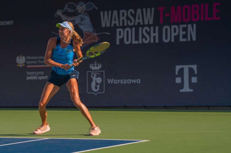 Zuzanna Pawlikowska została we wtorek czwartą Polką, która awansowała do drugiej rundy tegorocznego WTA 125 Warsaw T-Mobile Polish Open. Fot. Michał Jędrzejewski