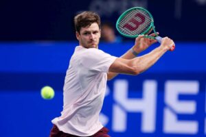 Hubert Hurkacz przegrał w finale turnieju ATP 250 w Chinach. Fot. Chengdu Open 2026