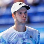 Hubert Hurkacz odpadł z turnieju w Bazylei. Wygrana debla z Janem Zielińskim
