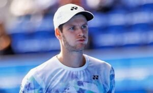 Faworytem meczu był Hubert Hurkacz. Niestety, wydarzenia na korcie nie potwierdziły przewidywań.