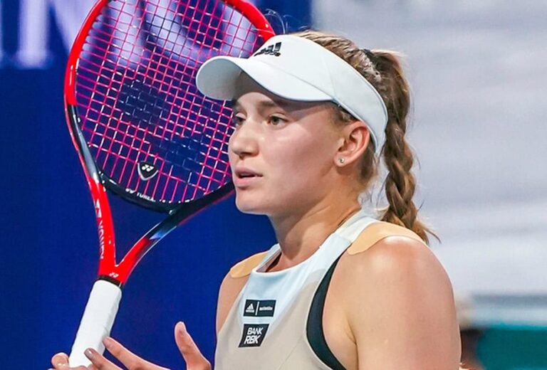 Mimo sensacyjnej porażki Elena Rybakina pozostanie po China Open 2026 liderką światowego rankingu tenisistek.